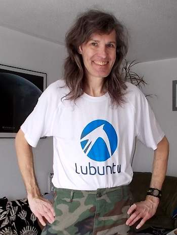 Adam wearing Lubuntu shirt