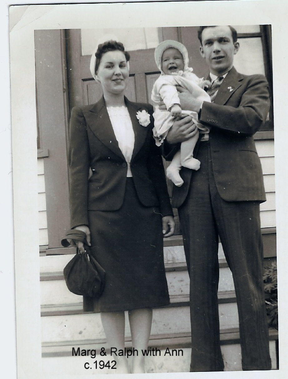 Marg & Ralph with Ann c.1942