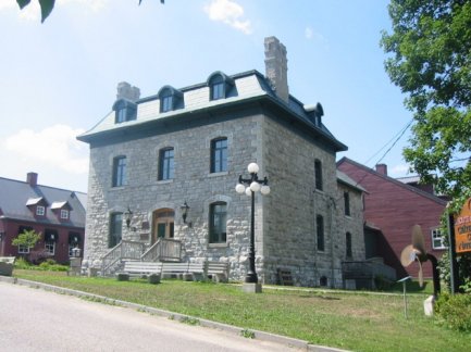 Le prestigieux Château Logue à Maniwaki