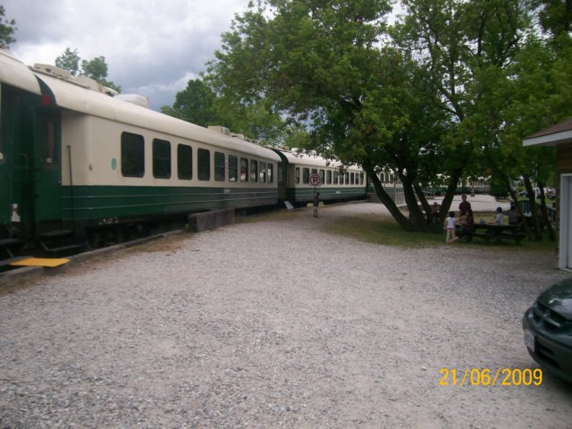 wakefieldtrain.jpg